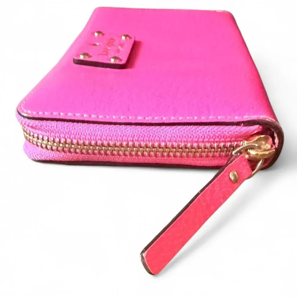 Kate Spade New York Hot Pink Pebbled Leather Zip Around Wallet 7.5x4 Clutch